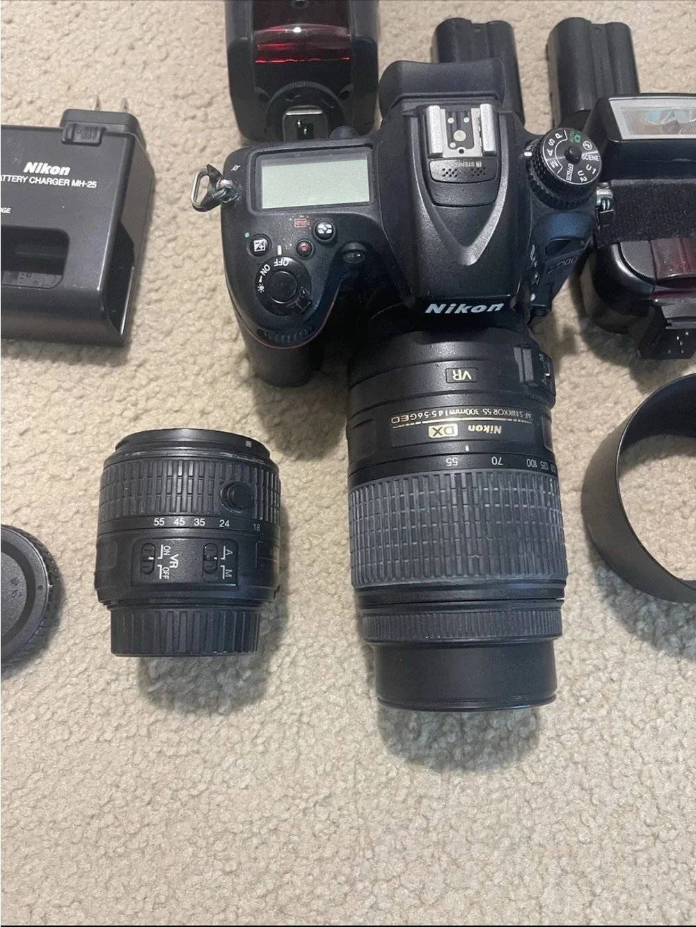 NIKON D7100 BODY + Dual Lens 18-55mm, 55-300mm, 2 straps, 2 Ext Flashes, 2 batt